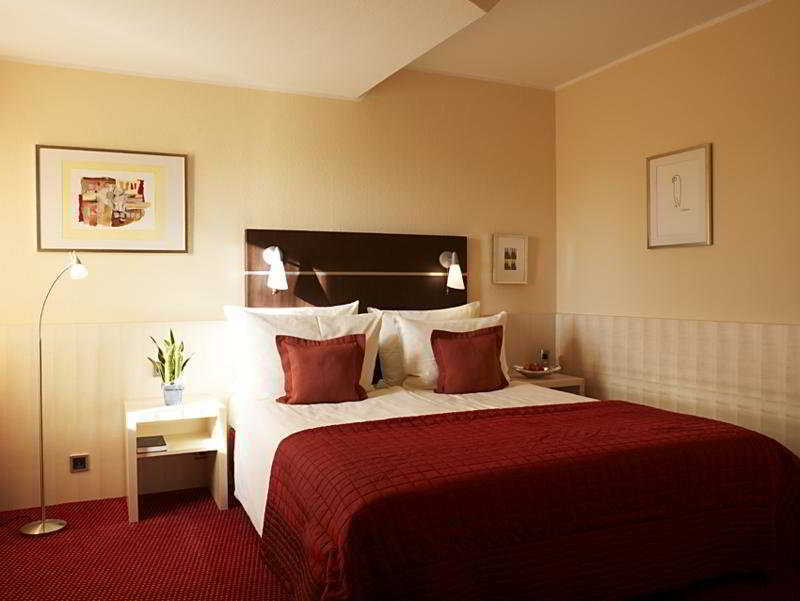 Hotel Uhu Garni Köln Kültér fotó