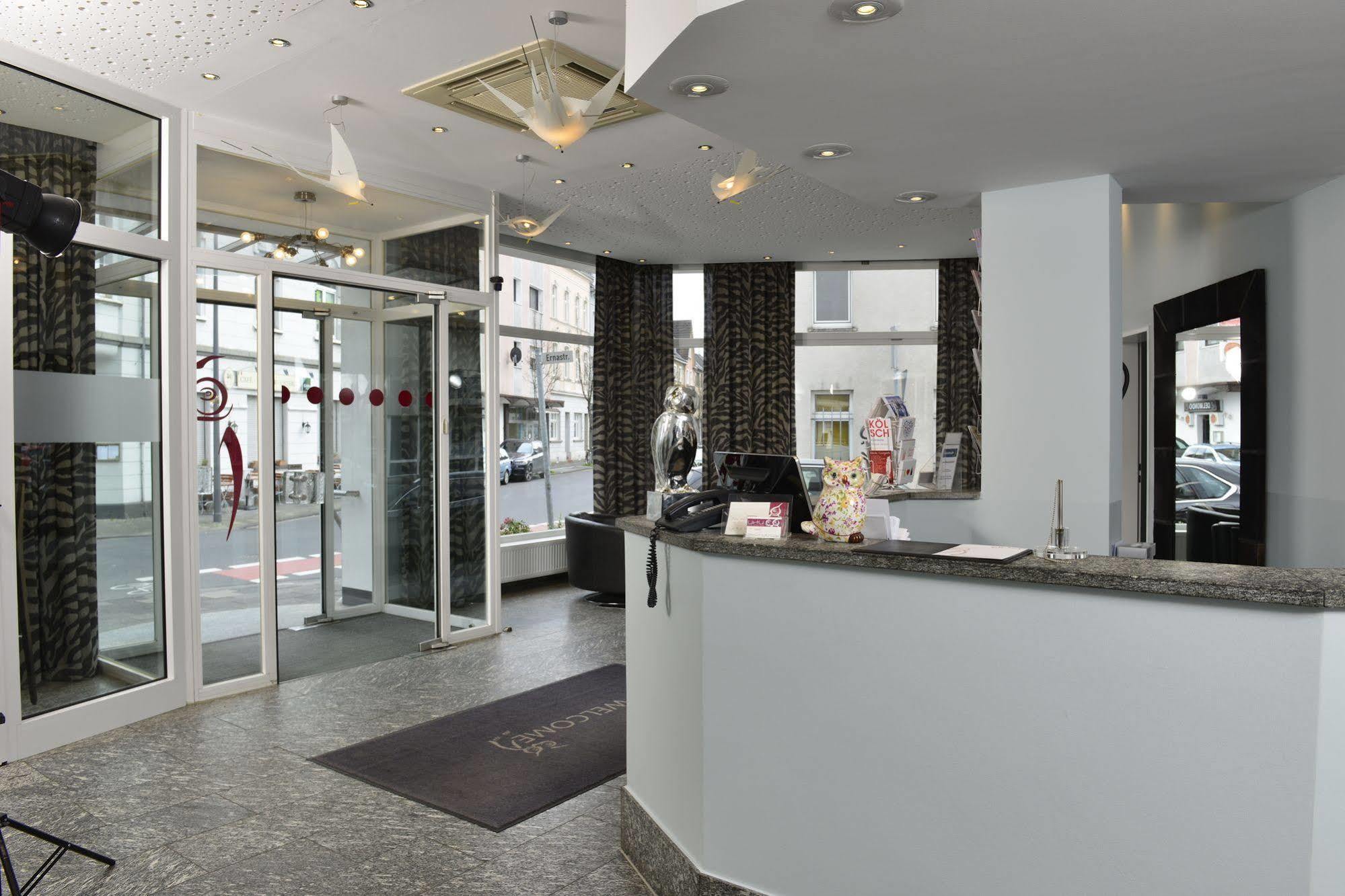 Hotel Uhu Garni Köln Kültér fotó